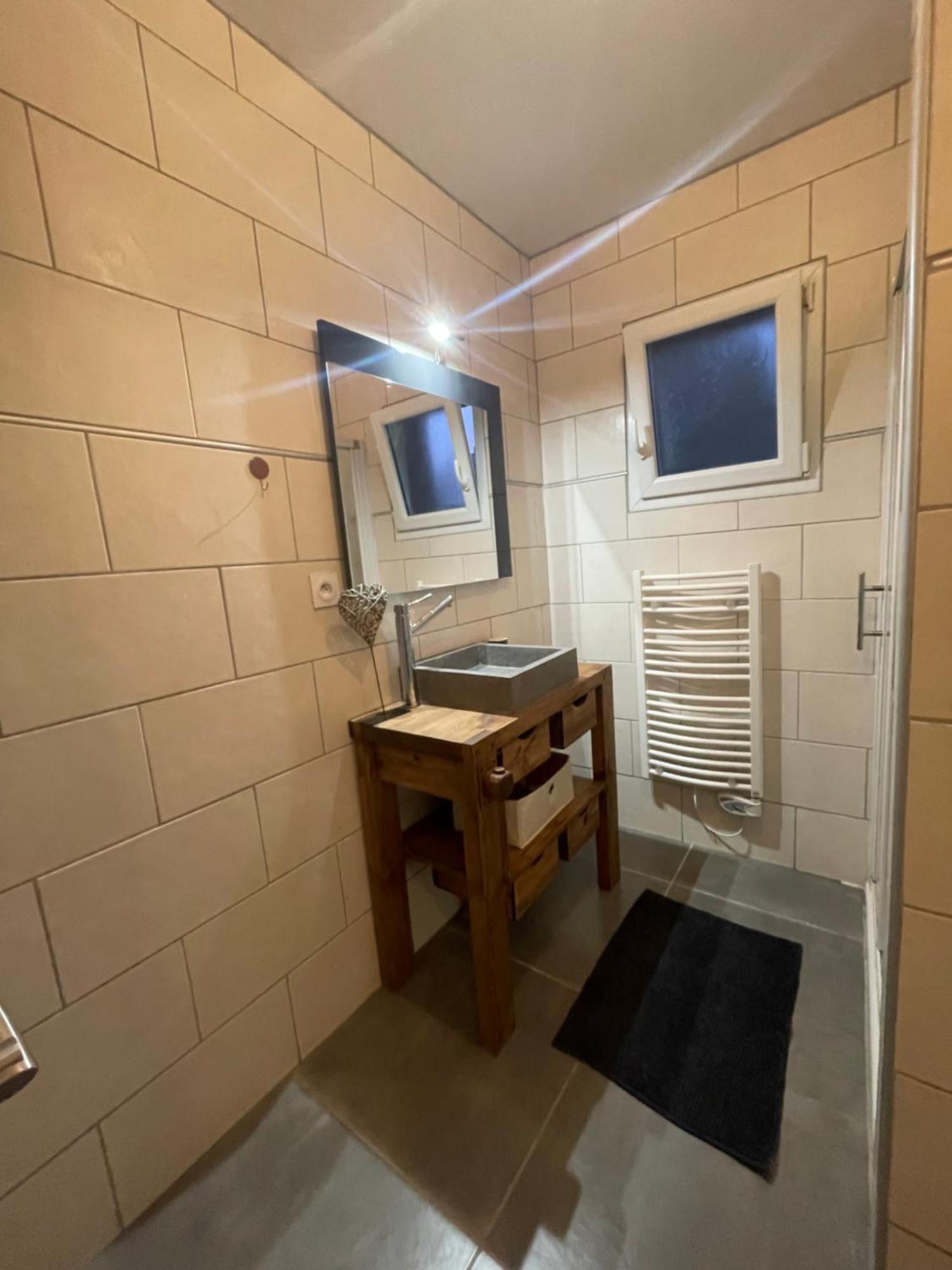 Bel Appartement Dans Residence Cheminee /Jardin ลูซ-แซ็ง-โซเวอร์ ภายนอก รูปภาพ