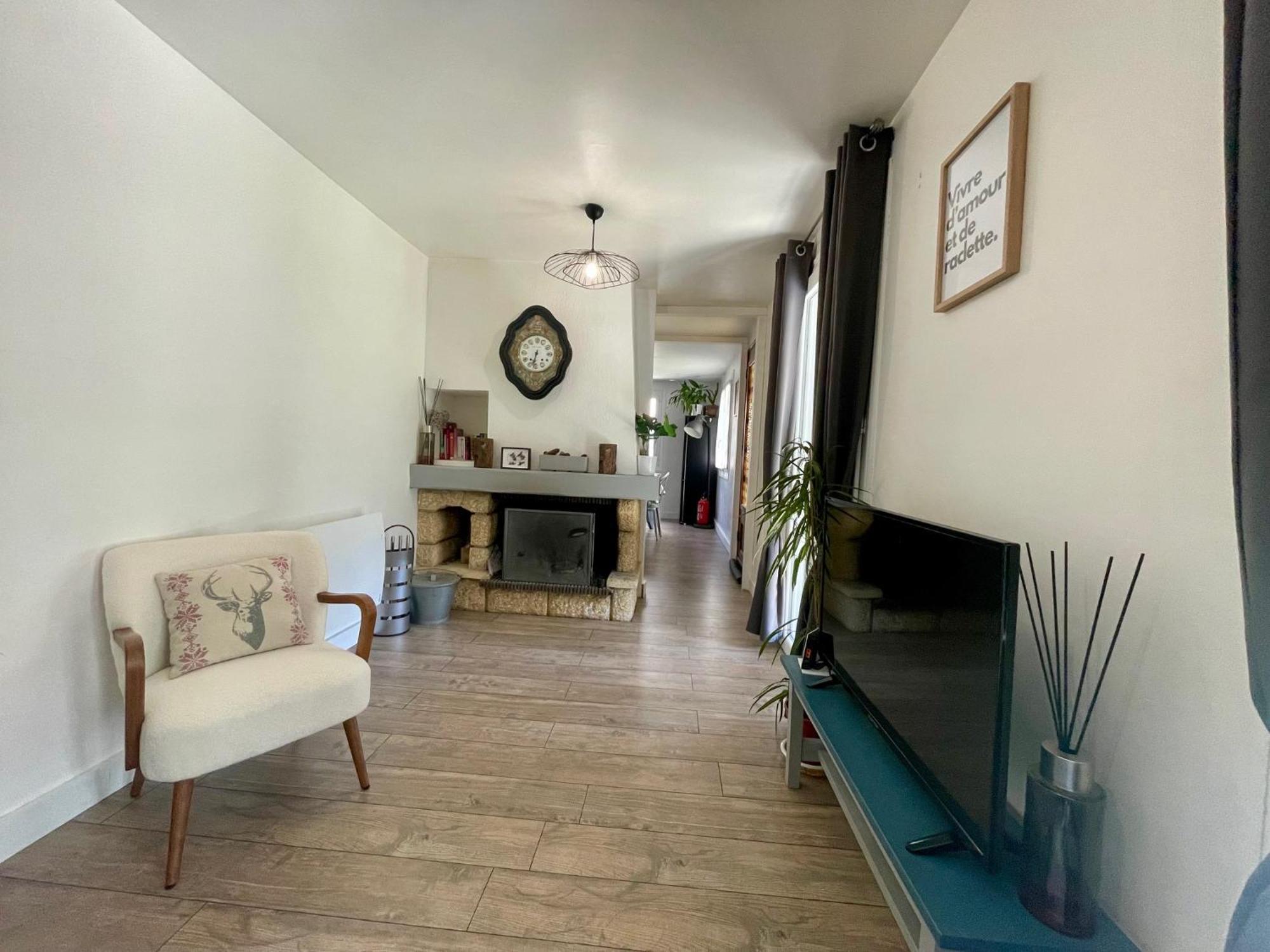 Bel Appartement Dans Residence Cheminee /Jardin ลูซ-แซ็ง-โซเวอร์ ภายนอก รูปภาพ