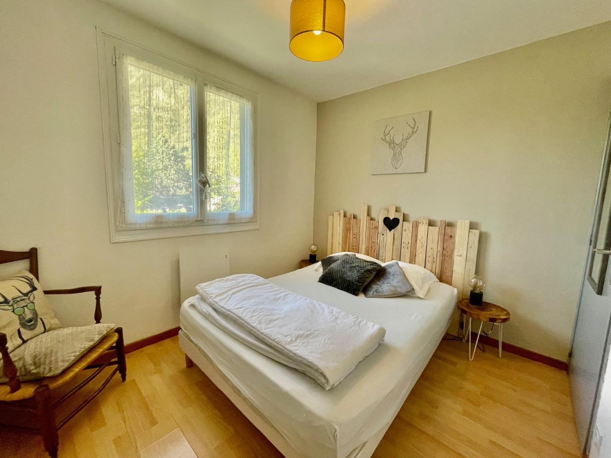 Bel Appartement Dans Residence Cheminee /Jardin ลูซ-แซ็ง-โซเวอร์ ภายนอก รูปภาพ